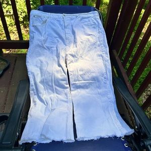 White American Eagle wide leg crop jeans